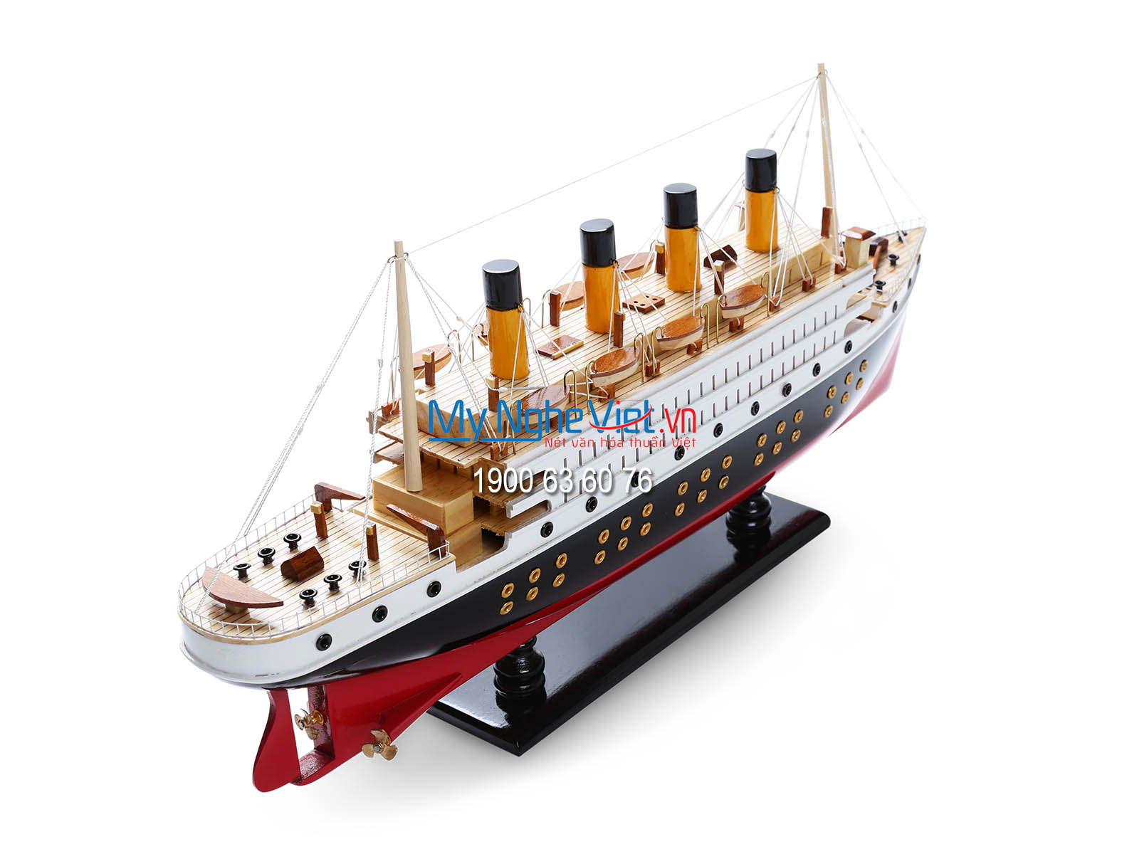 Mô hình du thuyền Titanic đèn (thân 80cm) MNV-TB10B